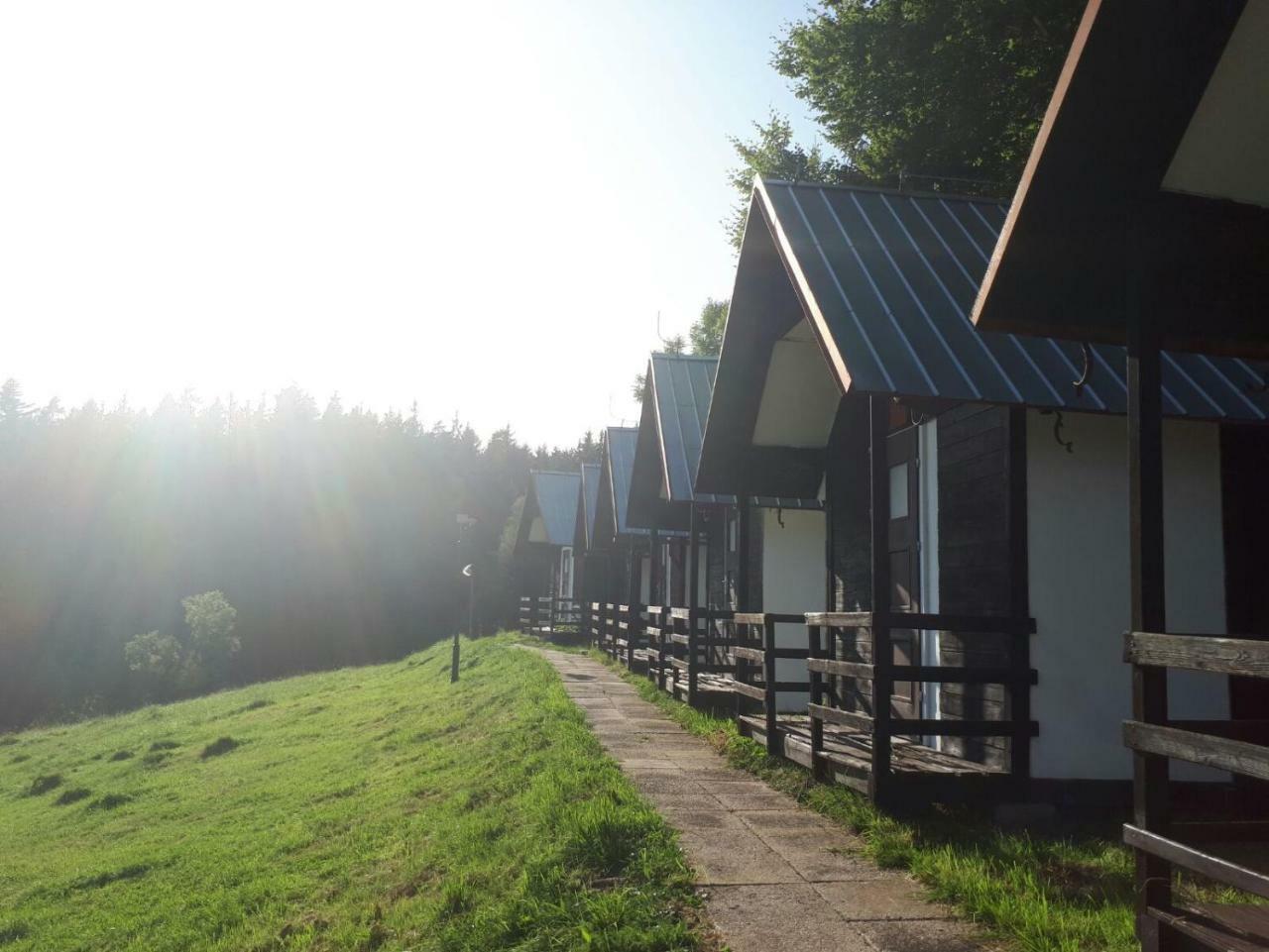 Olivin Kytlice Hiker Huts Hotel Exterior photo